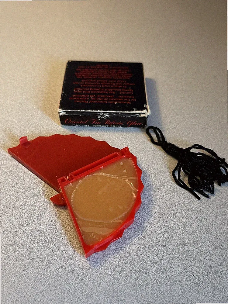 NOS 1982 Vintage Avon Oriental Fan Glace with Timeless Perfume Original Box NIB